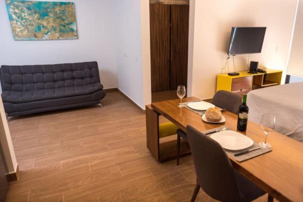 Apartment Yellow