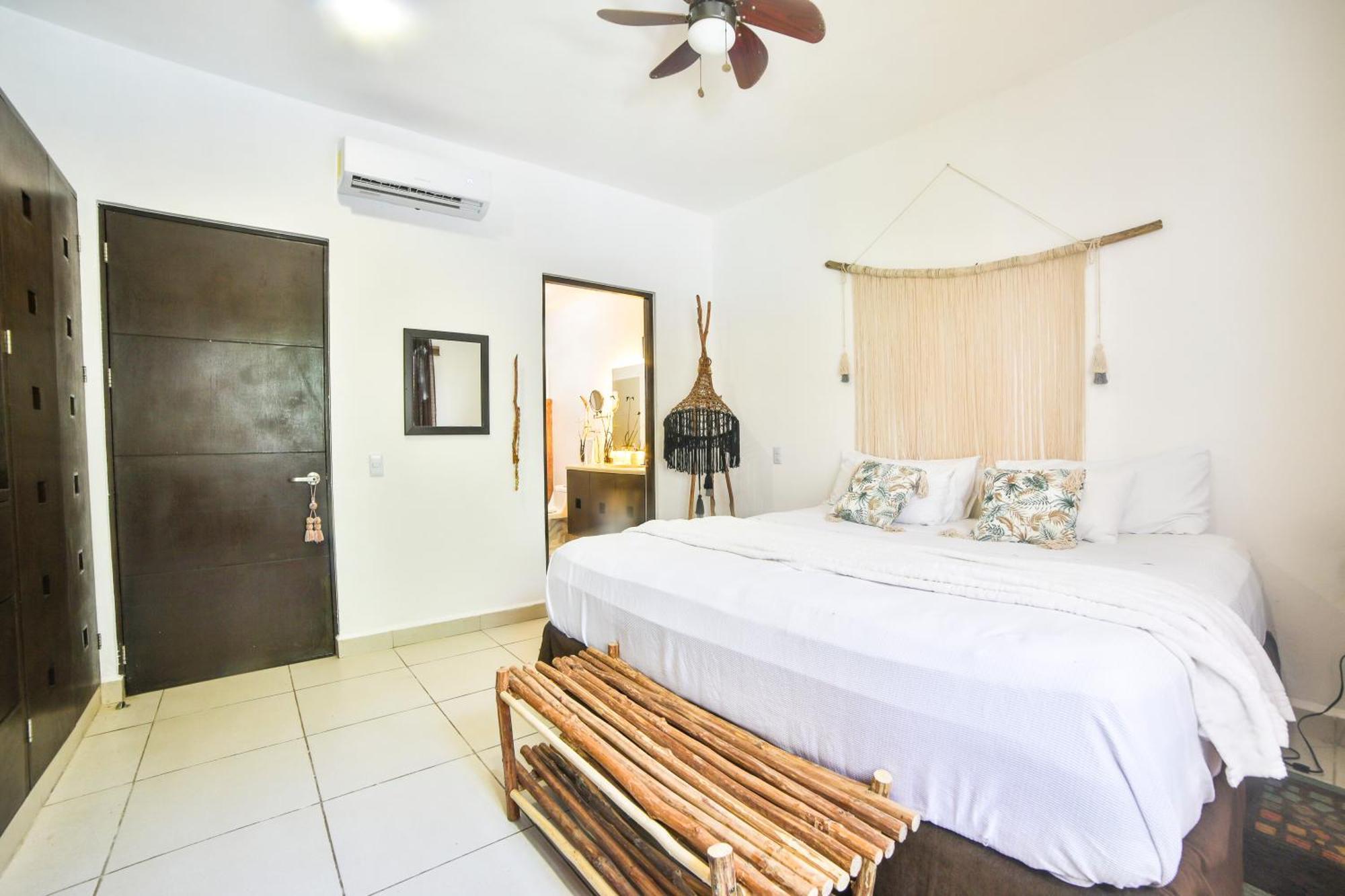 Full Equipped 2 Bdrm In Gated Community & Pool View * Playa del Carmen