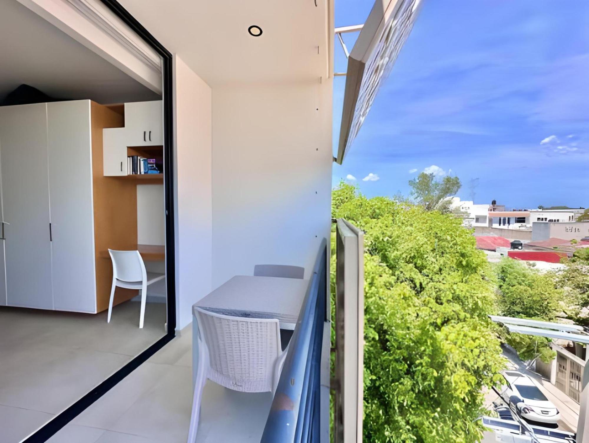 Aparthotel Levitat 32 2*