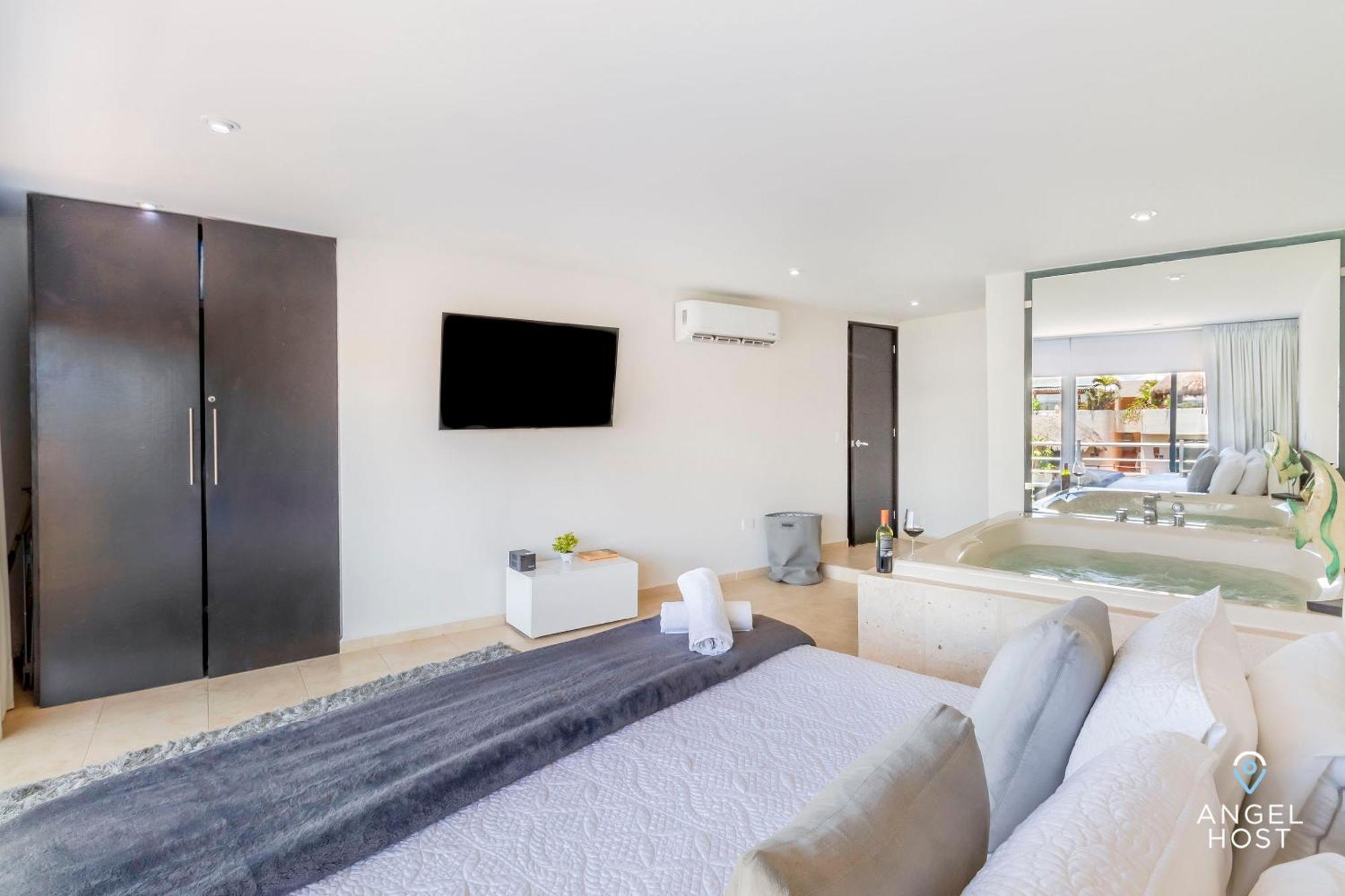 Magia Apartments, Resort-style, Prime Location With Ocean Views! * Playa del Carmen