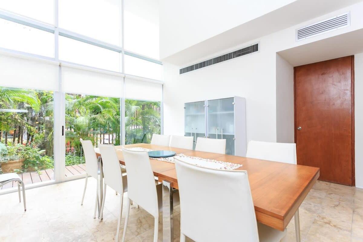 Magia Apartments, Resort-style, Prime Location With Ocean Views! *