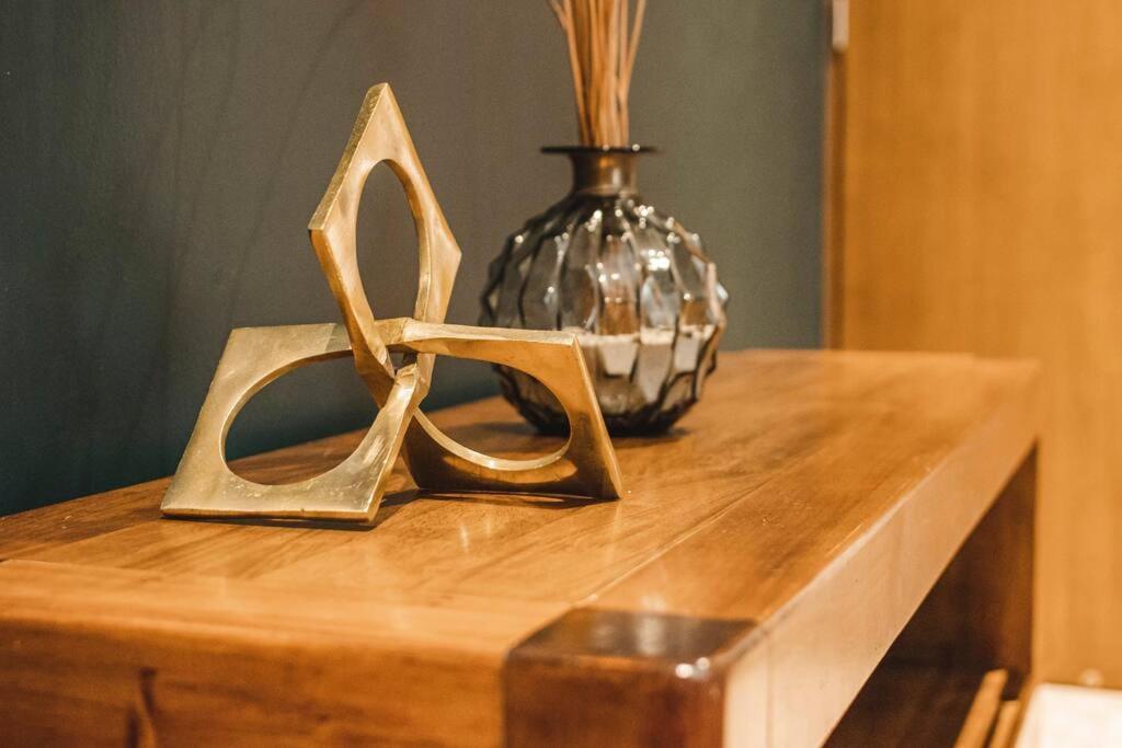 Căn hộ Chic 2br In Exclusive Building *