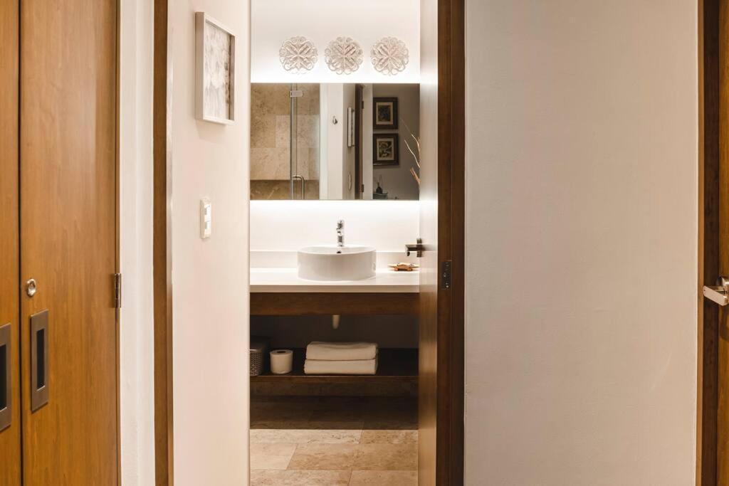 Chic 2br In Exclusive Building Căn hộ