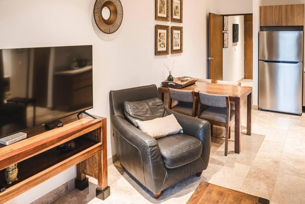 Chic 2br In Exclusive Building