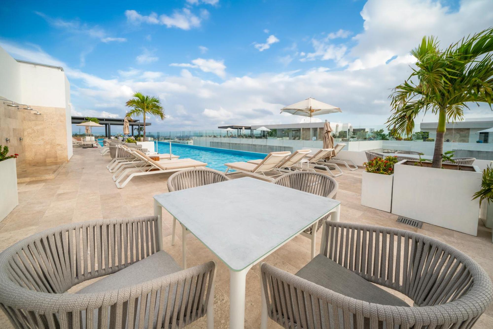 Serenada Aparthotel