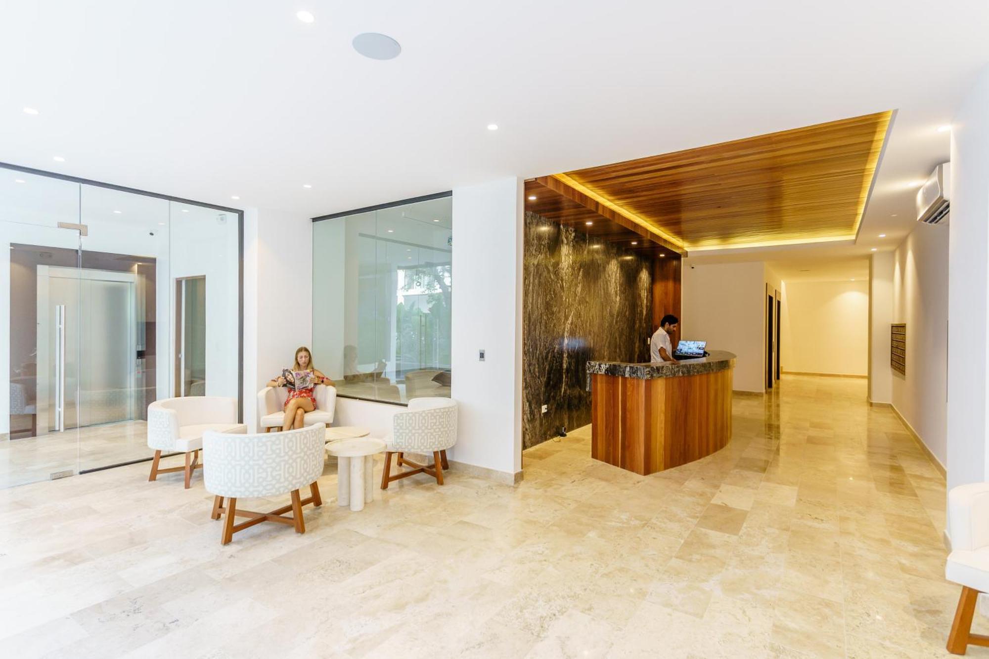 Serenada Aparthotel