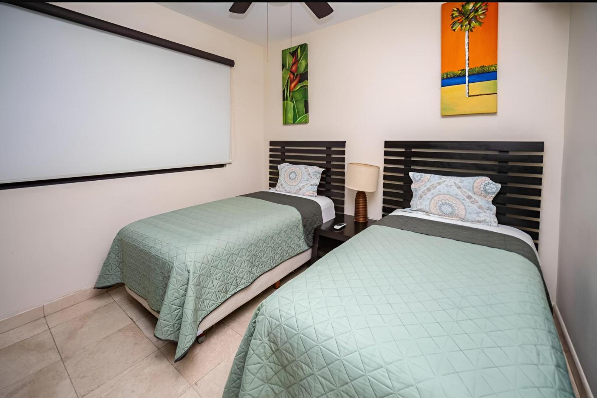 Apartment 205 C: Centrally Located Apto. With Ocean View *