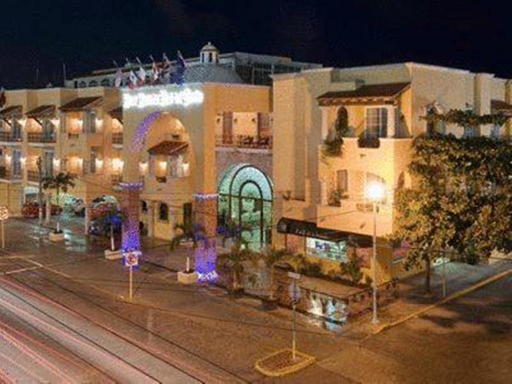 Hacienda Real Del Caribe 4*