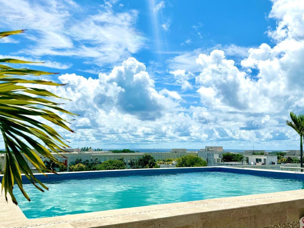 Punta Esmeralda Khách sạn 3*