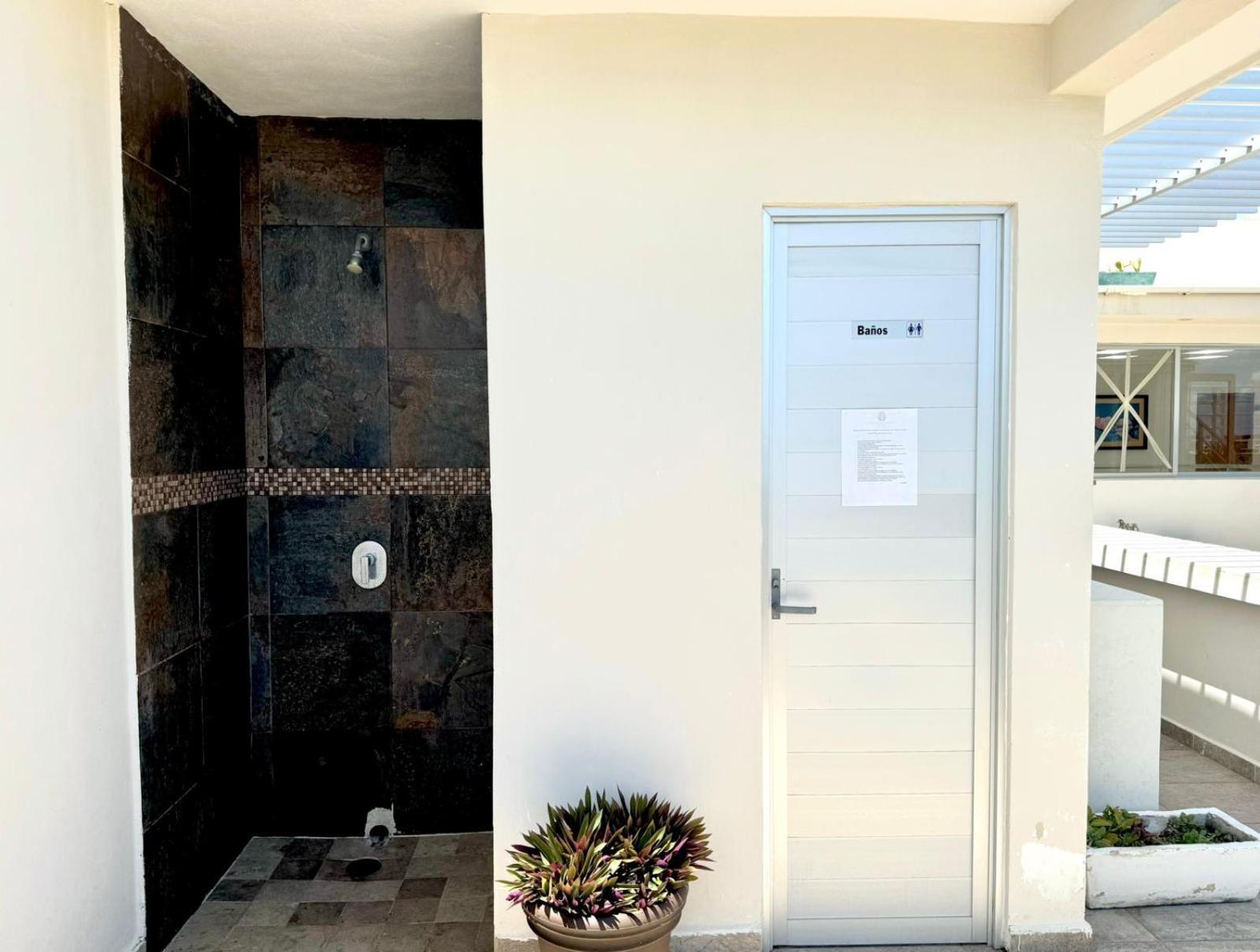 Khách sạn Punta Esmeralda 3*