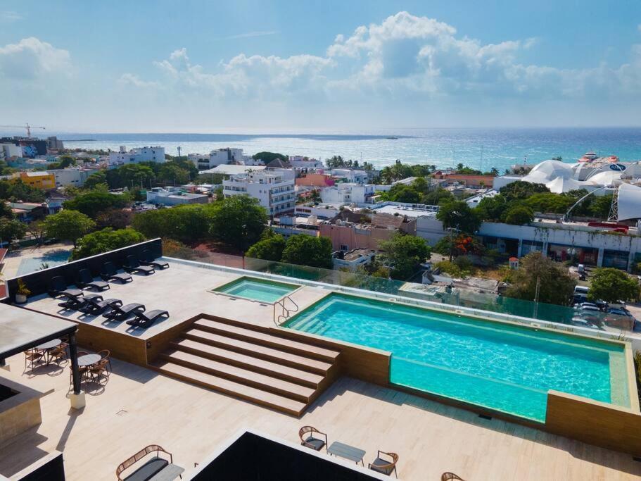 Luxury Penthouse, Pool, Gym, 5mins To Playa del Carmen