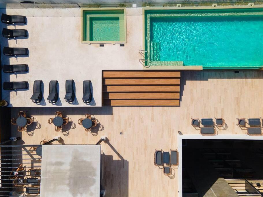 Luxury Penthouse, Pool, Gym, 5mins To Playa del Carmen