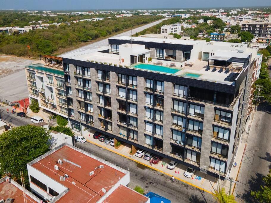 Luxury Penthouse, Pool, Gym, 5mins To Apartment Playa del Carmen