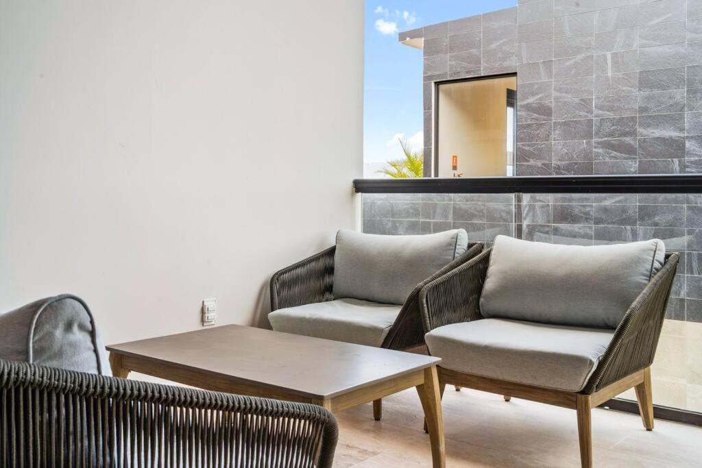Luxury Penthouse, Pool, Gym, 5mins To Playa del Carmen