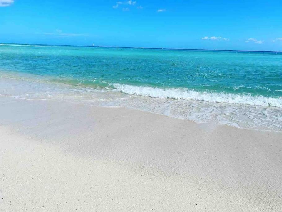 Lovely 2 Bdrm In Gated Community & Pool View Apartamento Playa del Carmen