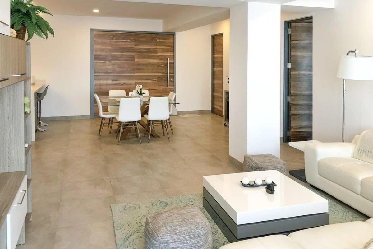 Apartamento Luxe Top-floor Incredible Roof Pool At Complex *