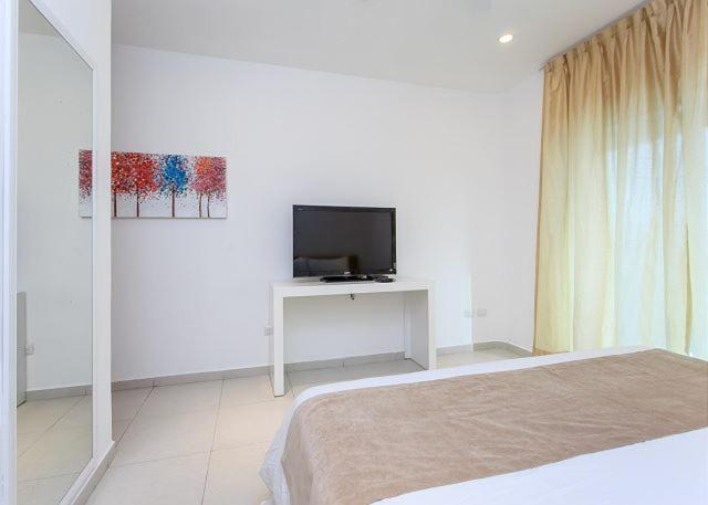 Magic Ph Steps From Mamitas Beach! Apartamento *