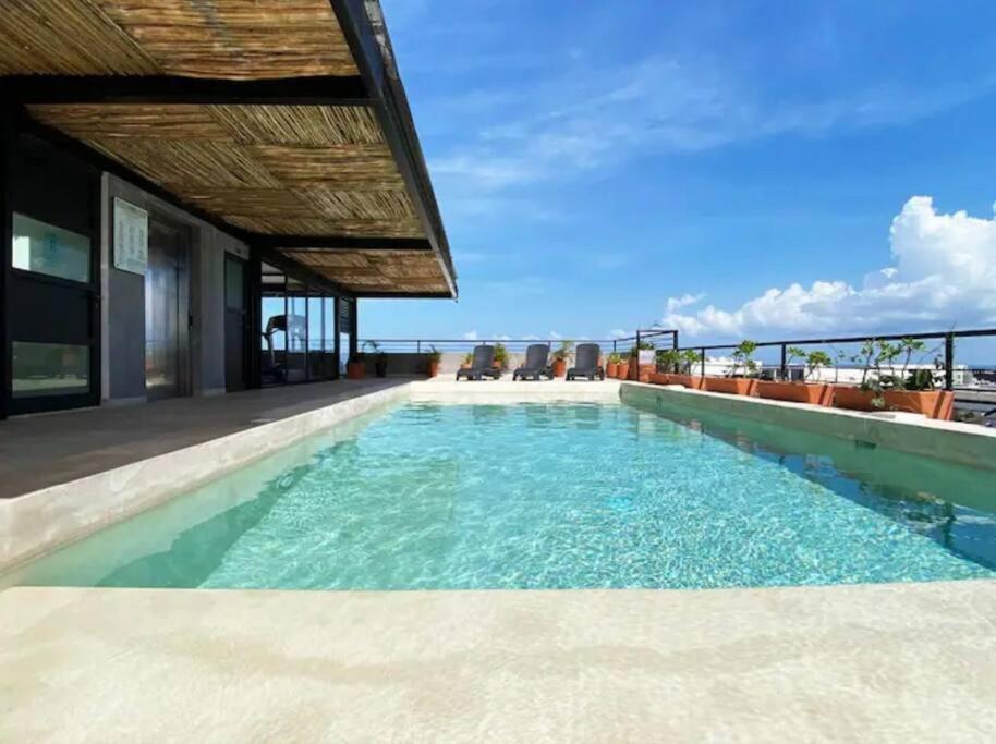 Stylish Condo, 2bdr, Steps To 5th Ave, Close To Beach! *