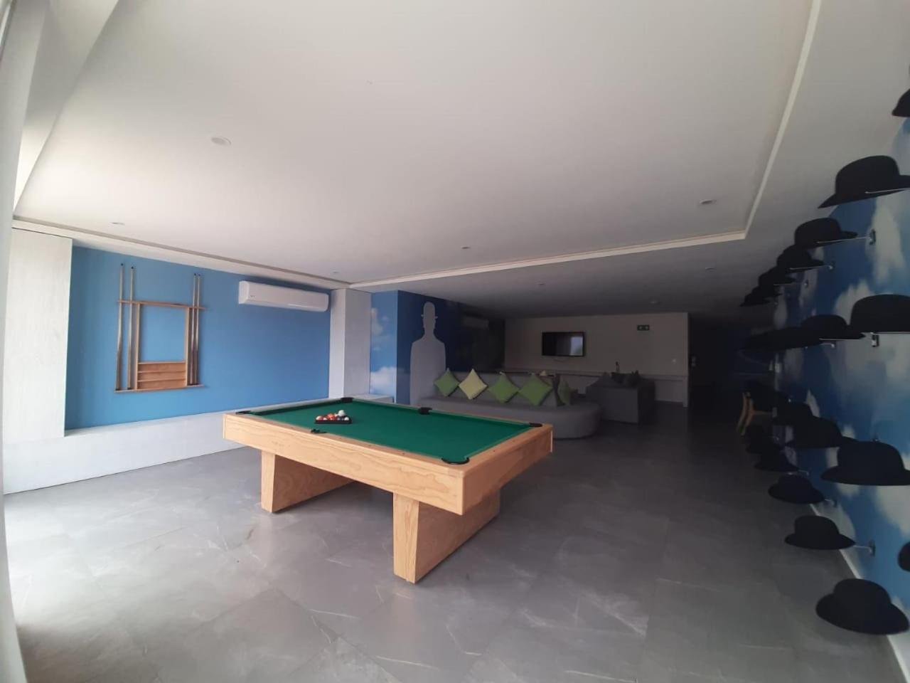 Apartamento Estupenda Con Cama King 100mb Y Refri *