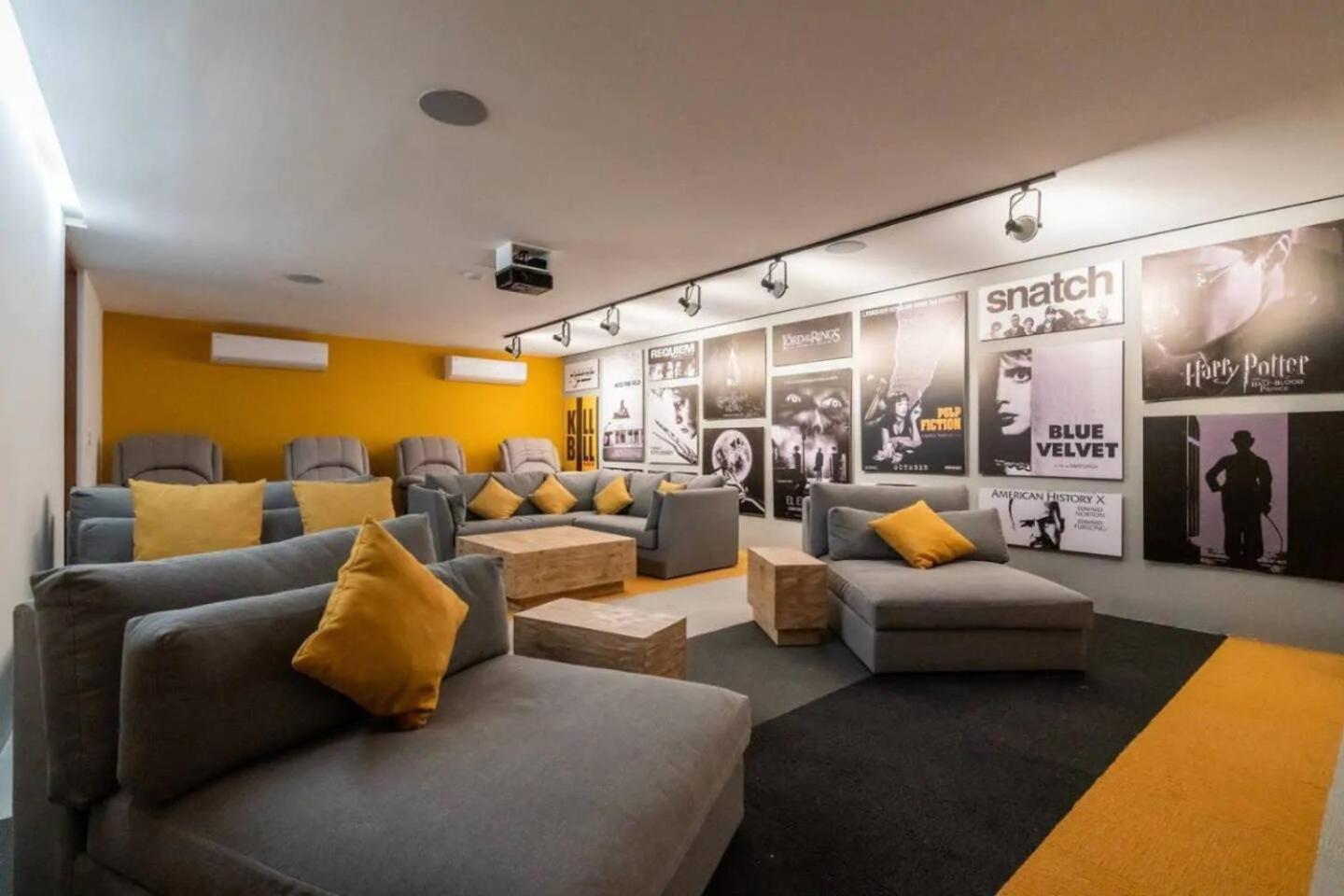 Apartamento Estupenda Con Cama King 100mb Y Refri *