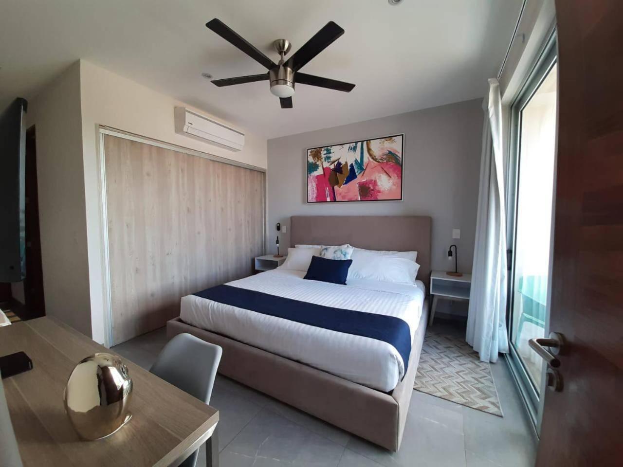 Estupenda Con Cama King 100mb Y Refri Apartamento