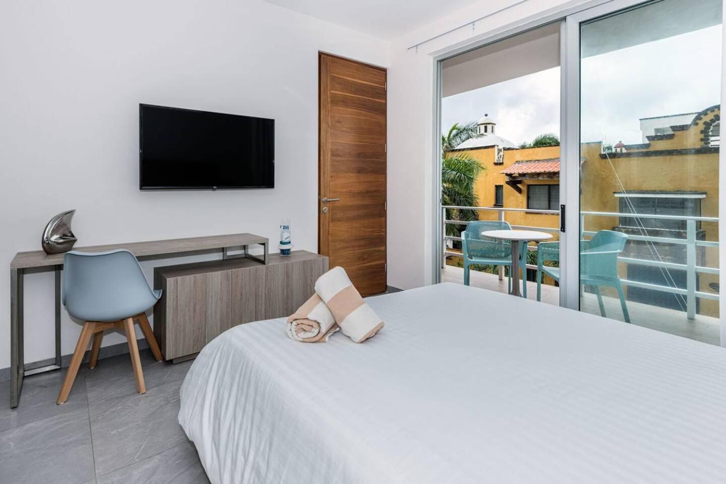 Luxury Condo, Private Room, 150mb Wifi, Ac, Gym
