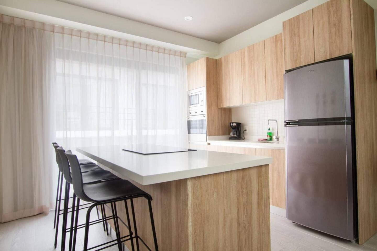 Amazing 1br Penthouse With Private Rooftop Pool *