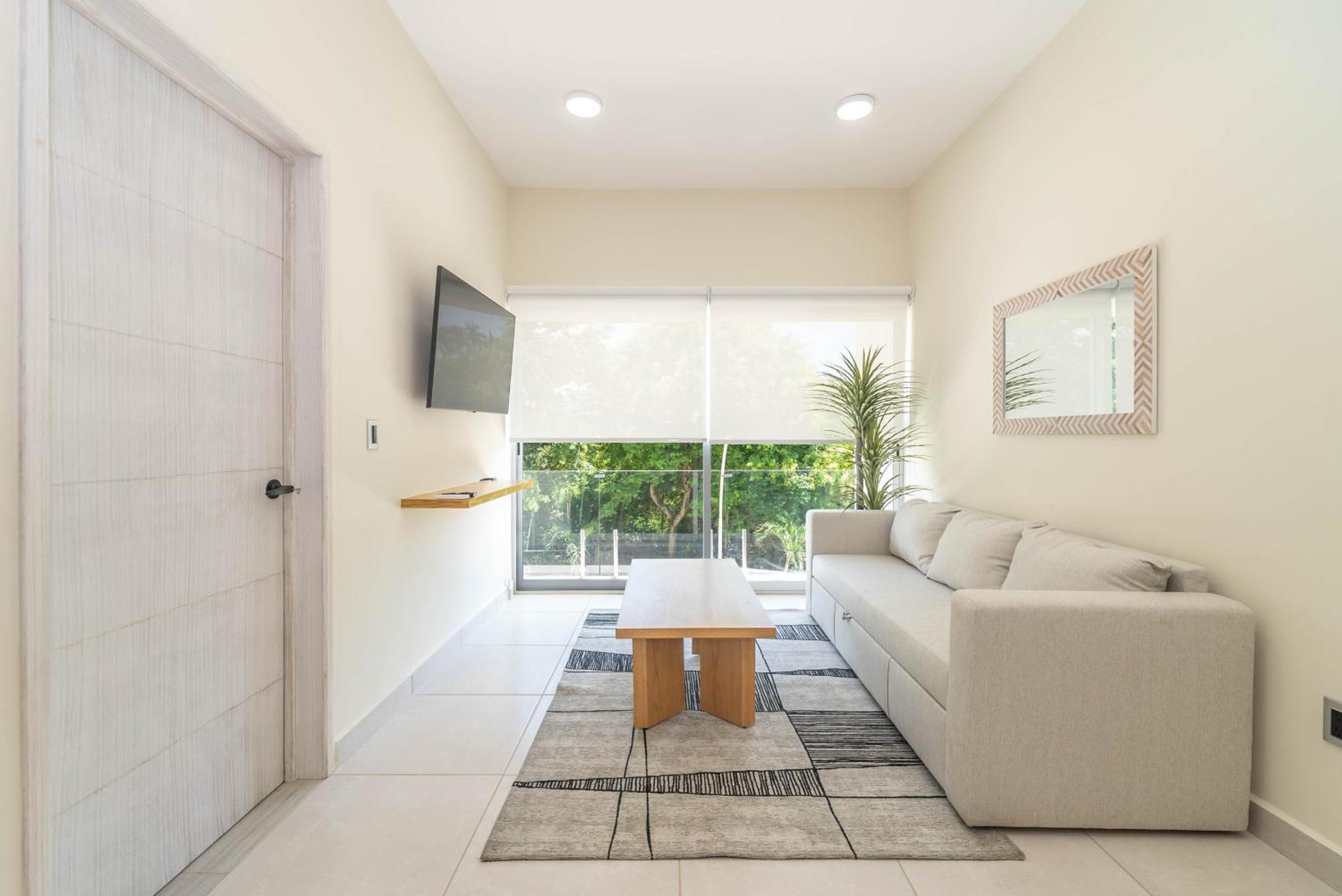 2 Bd With Balcony, Rooftop Pool, Hot Tub, Gym #207 Nhà nghỉ *