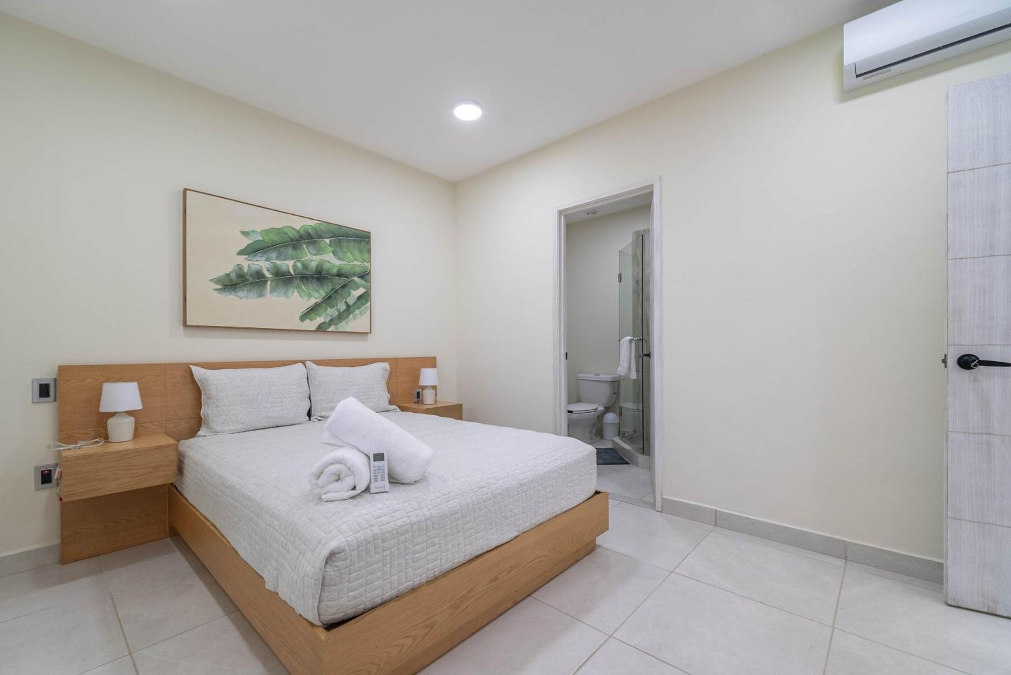 Nhà nghỉ 2 Bd With Balcony, Rooftop Pool, Hot Tub, Gym #207 Playa del Carmen