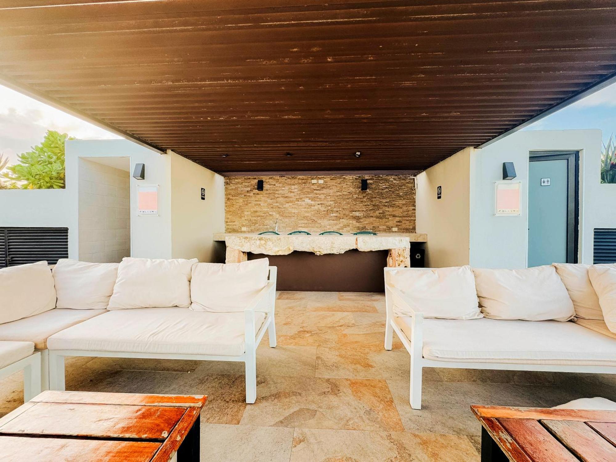 Apartment Modern 2-bedroom, 2-bath In The Heart Of Playa Del Carmen- Arenis