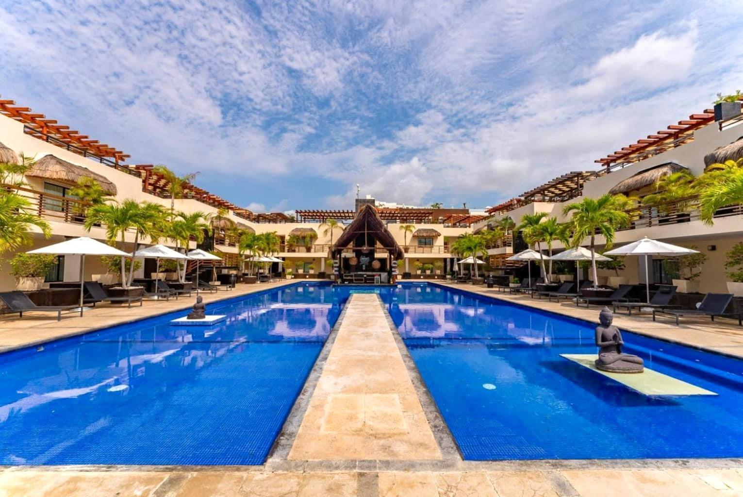 Apartment Departamento En Aldea Thai Con Terraza, Vista Al Mar Y Alberca Privada, Para 8 Personas *