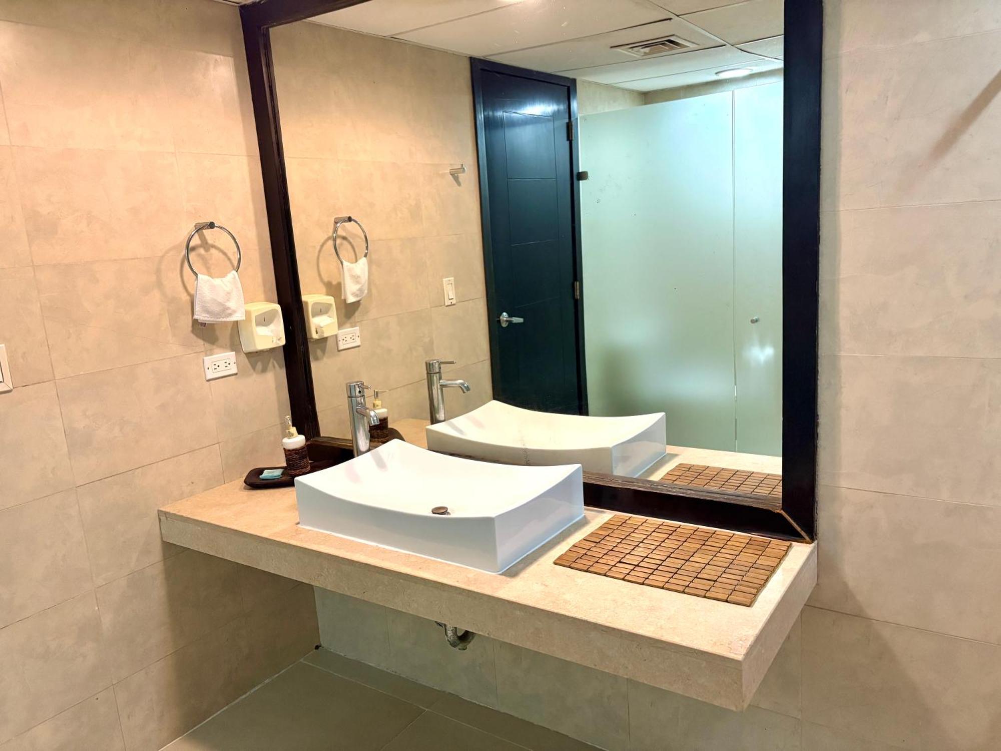Apartment Departamento En Aldea Thai Con Terraza, Vista Al Mar Y Alberca Privada, Para 8 Personas *