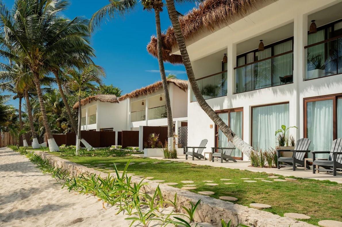 Hotel Le Reve By Mij - Beachfront (adults Only) 4*
