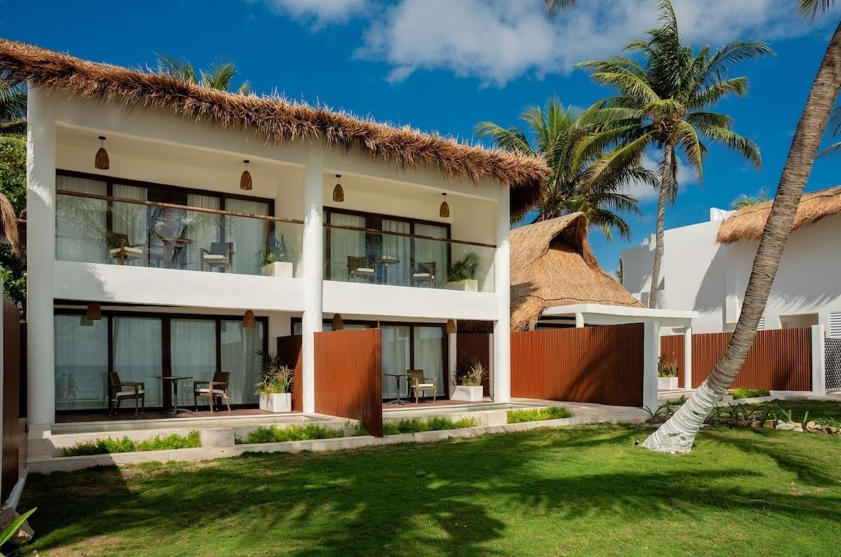 Le Reve By Mij - Beachfront (adults Only) 4*