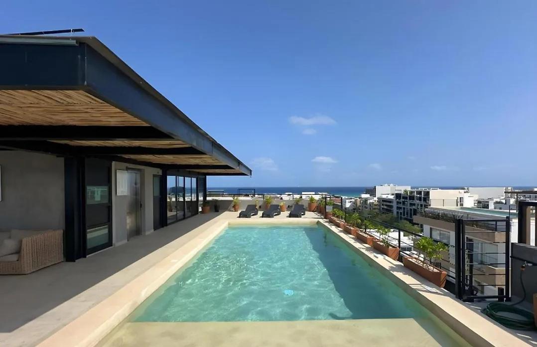 Stylish Condo, 2bdr, Steps To 5th Ave, Close To Beach! Apartment