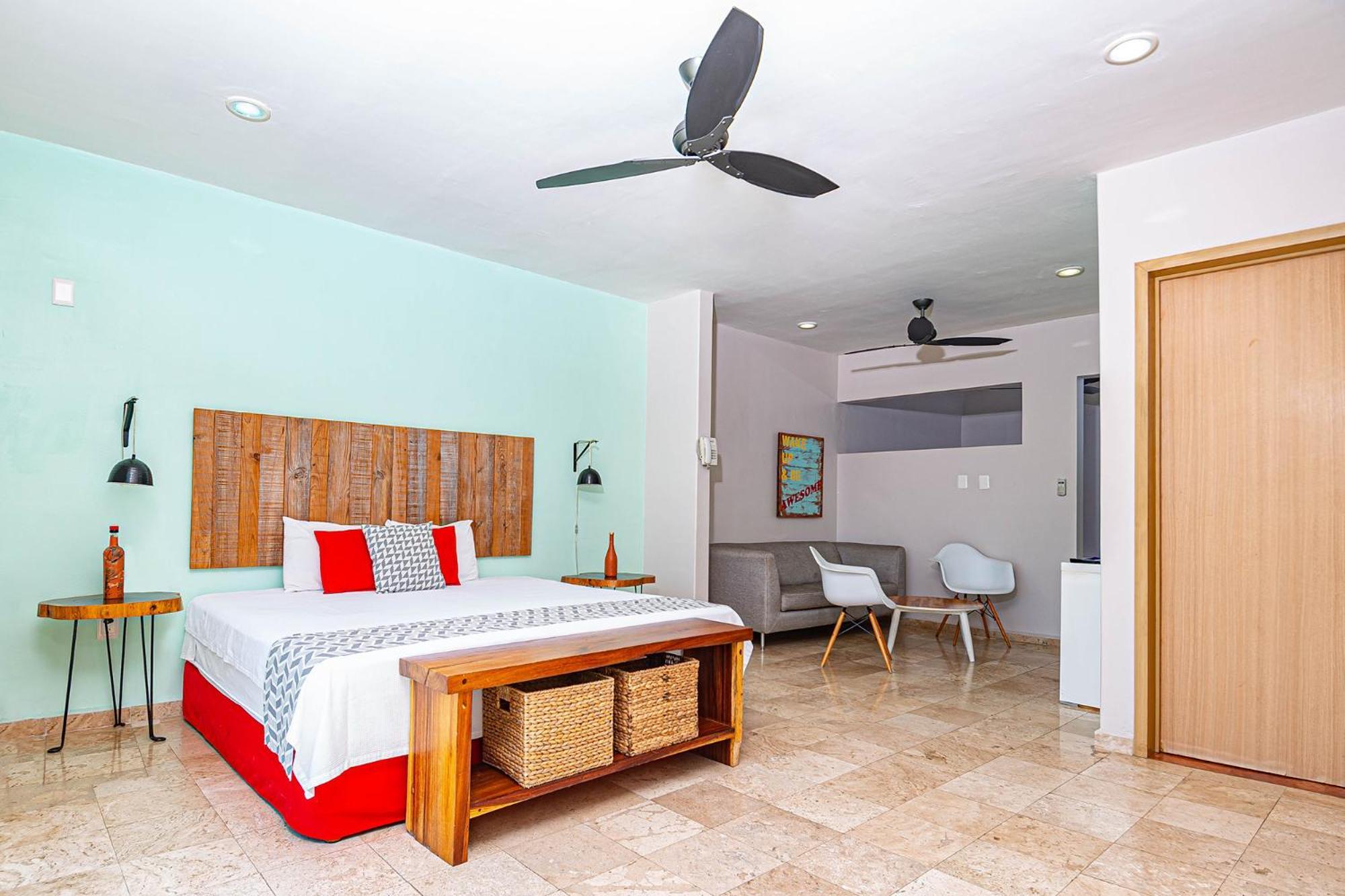 Chingon Anarchy & Roof Hotel Playa del Carmen