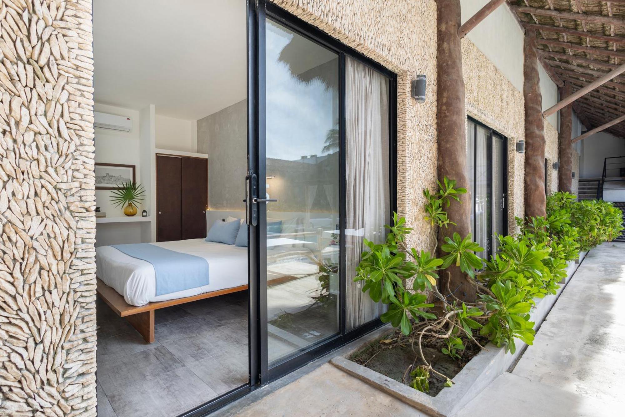 By Kinta * Playa del Carmen