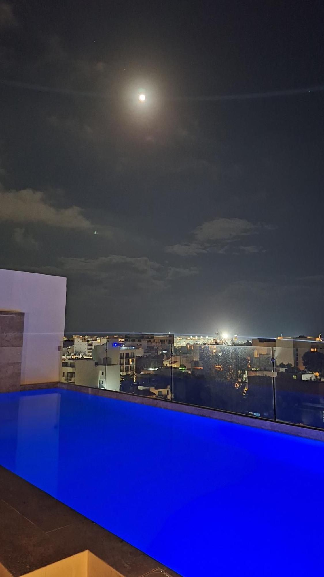 - Playaquerida * Playa del Carmen