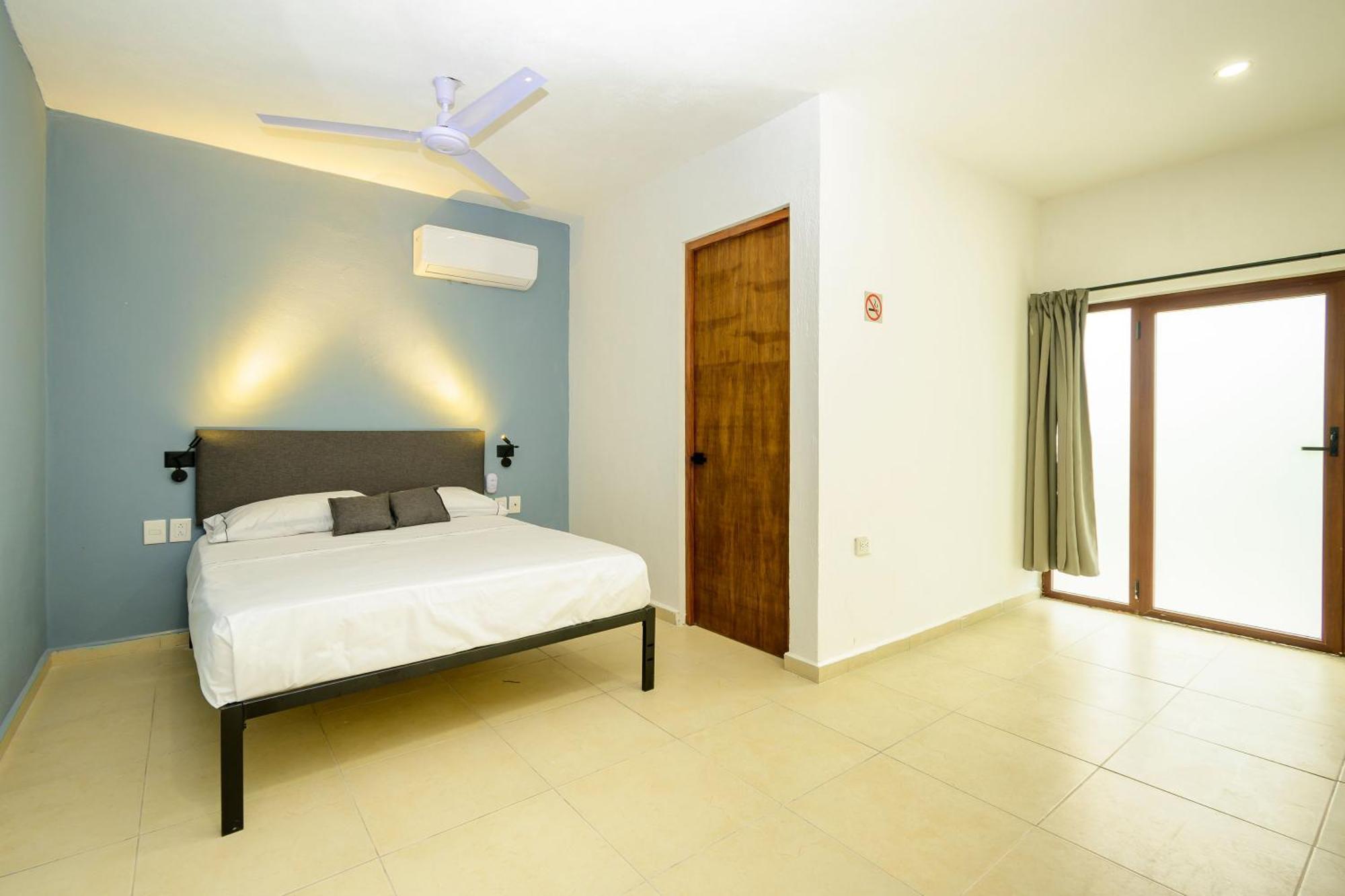Paso Del Mar Hotel