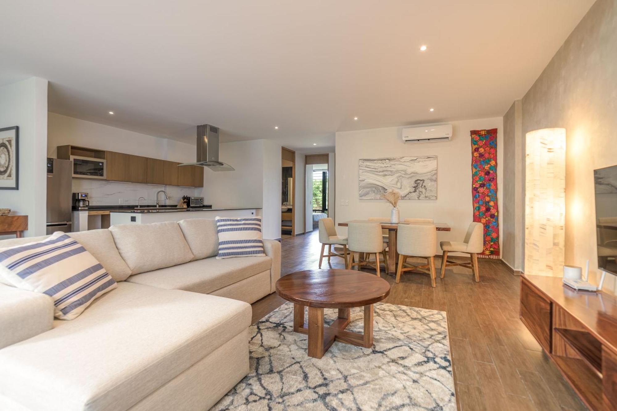 Apartment Modern 200m From & 5th Ave *