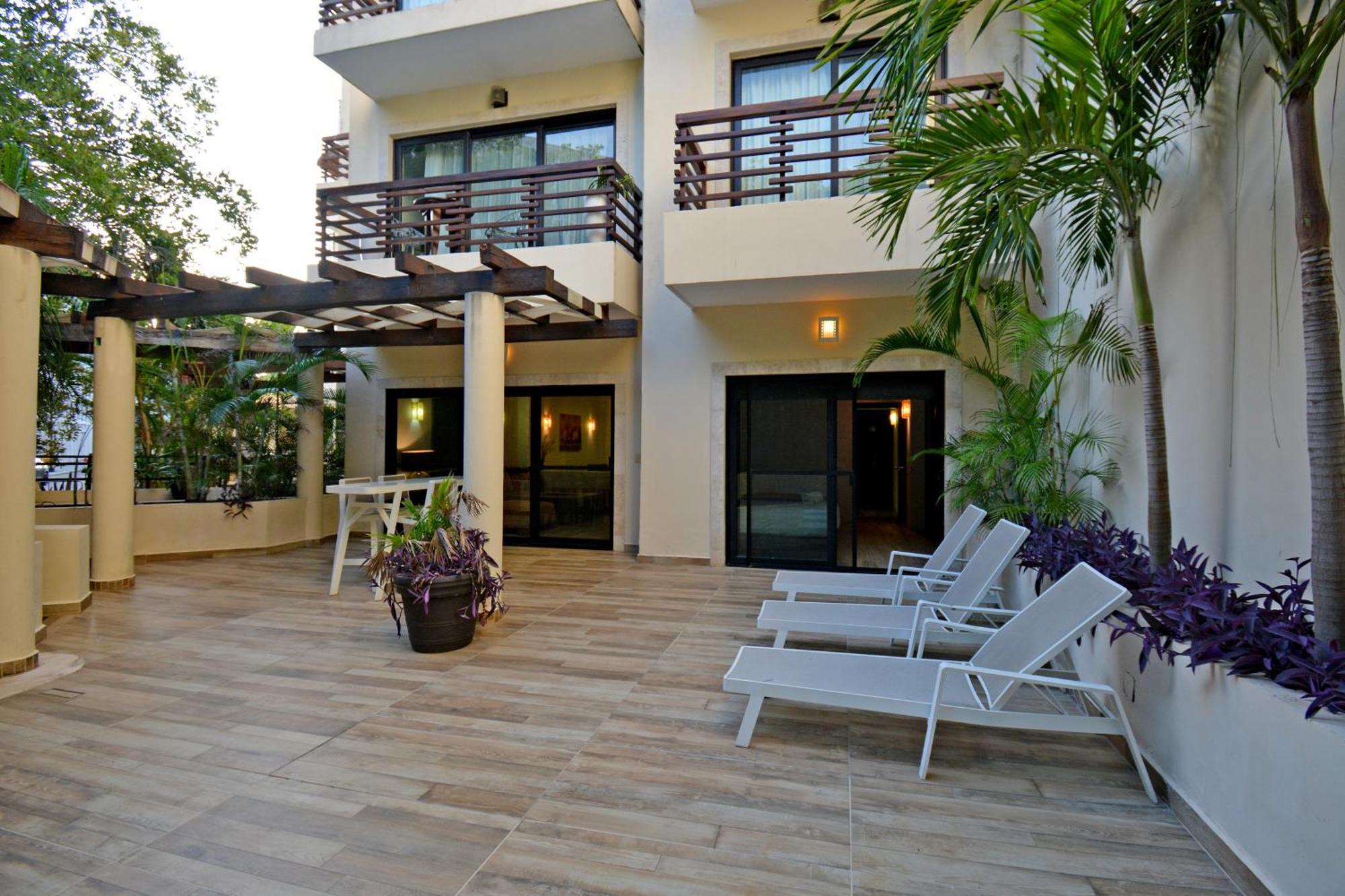 Awesome At Aldea Thai Beachfront Khách sạn hẻo lánh