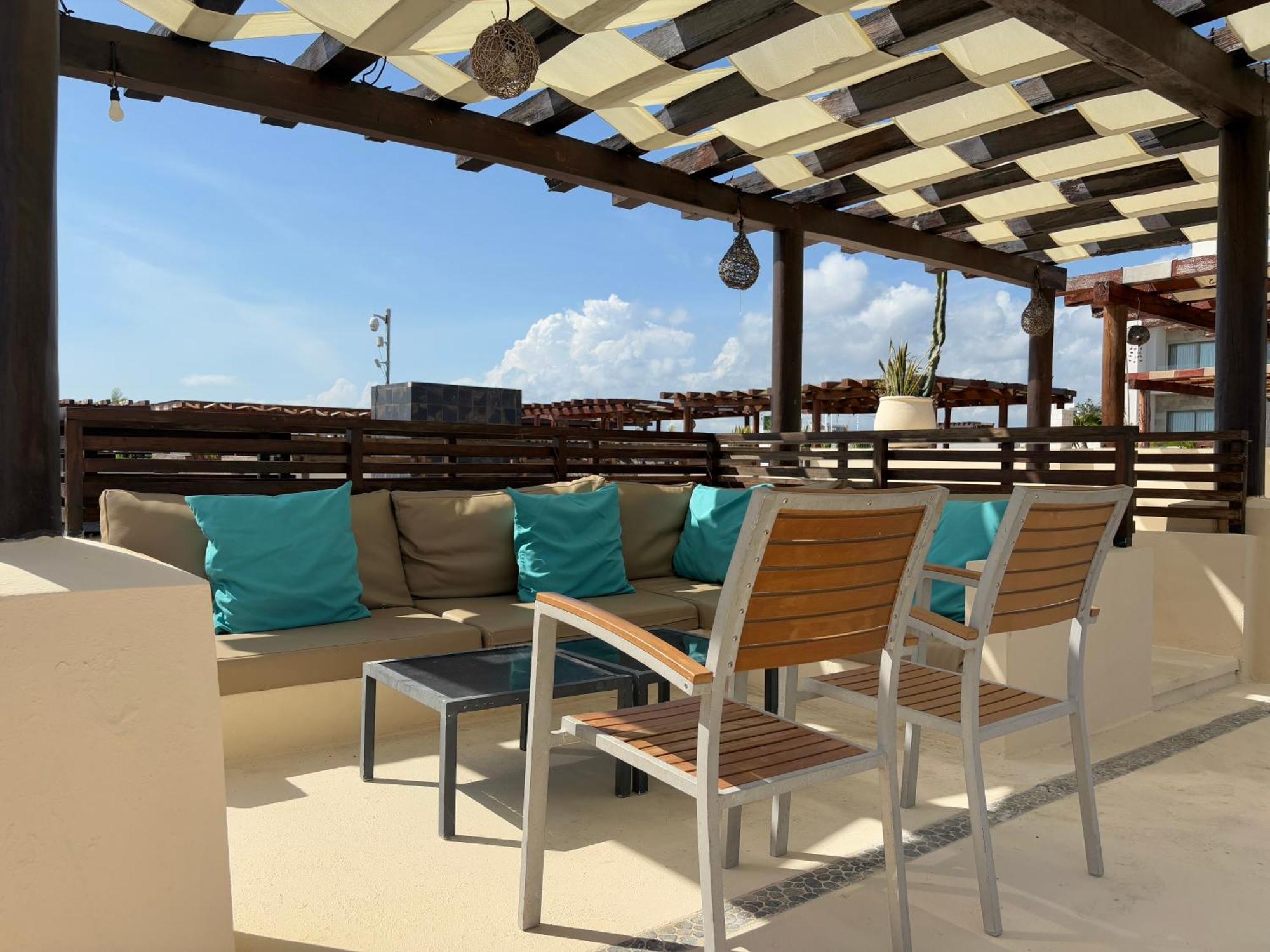 Awesome At Aldea Thai Beachfront Khách sạn hẻo lánh *