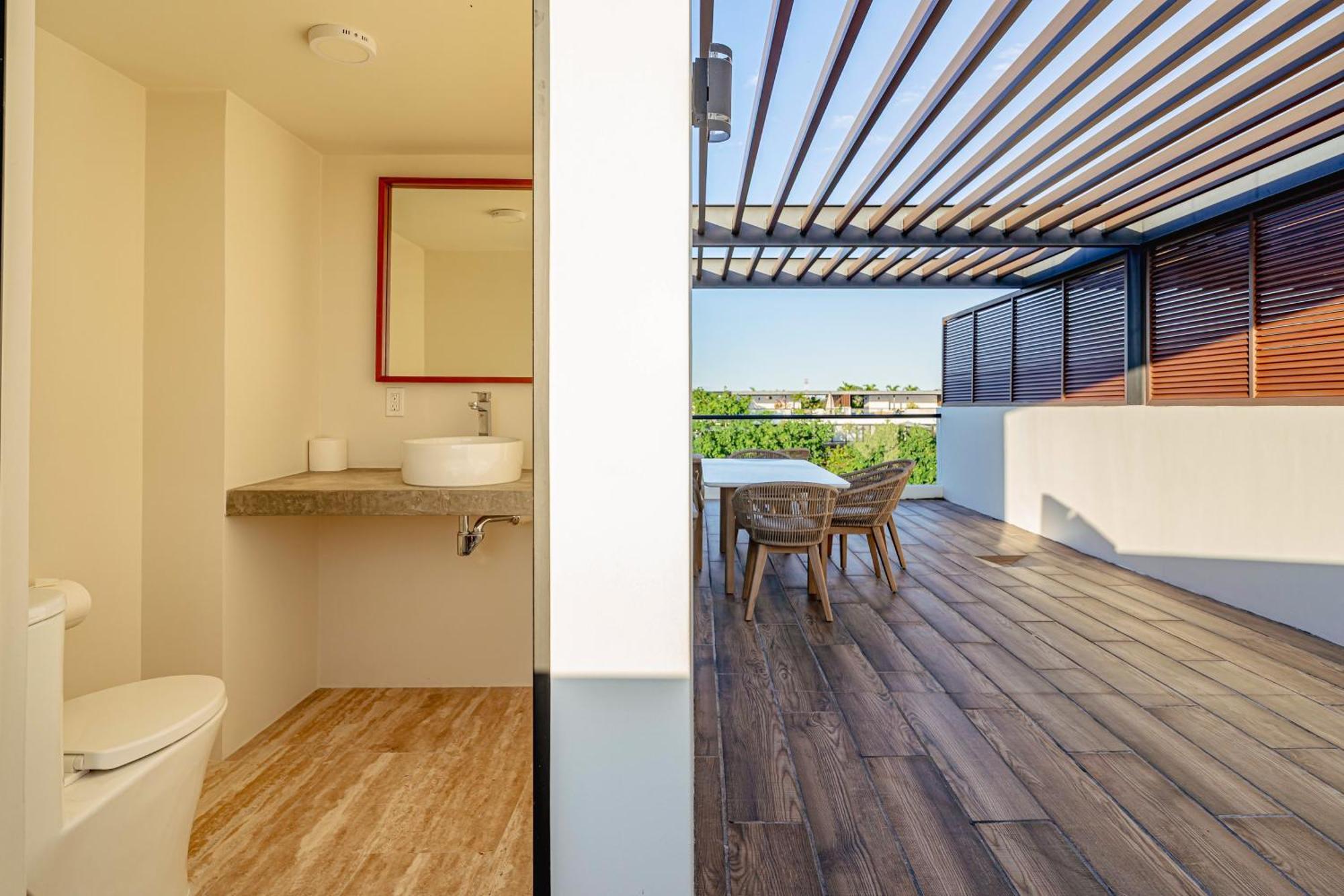 Lush Escape At Awa Playacar Apartment