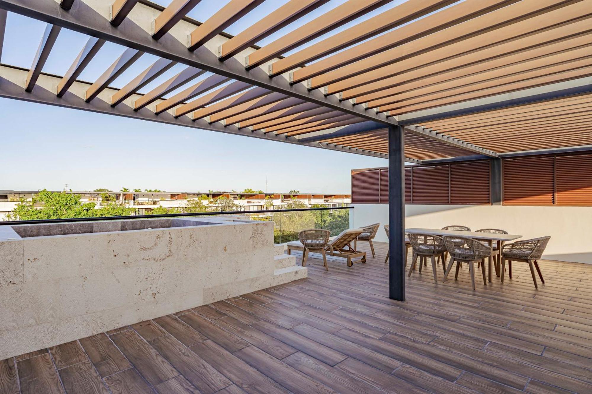 Lush Escape At Awa Playacar Apartment