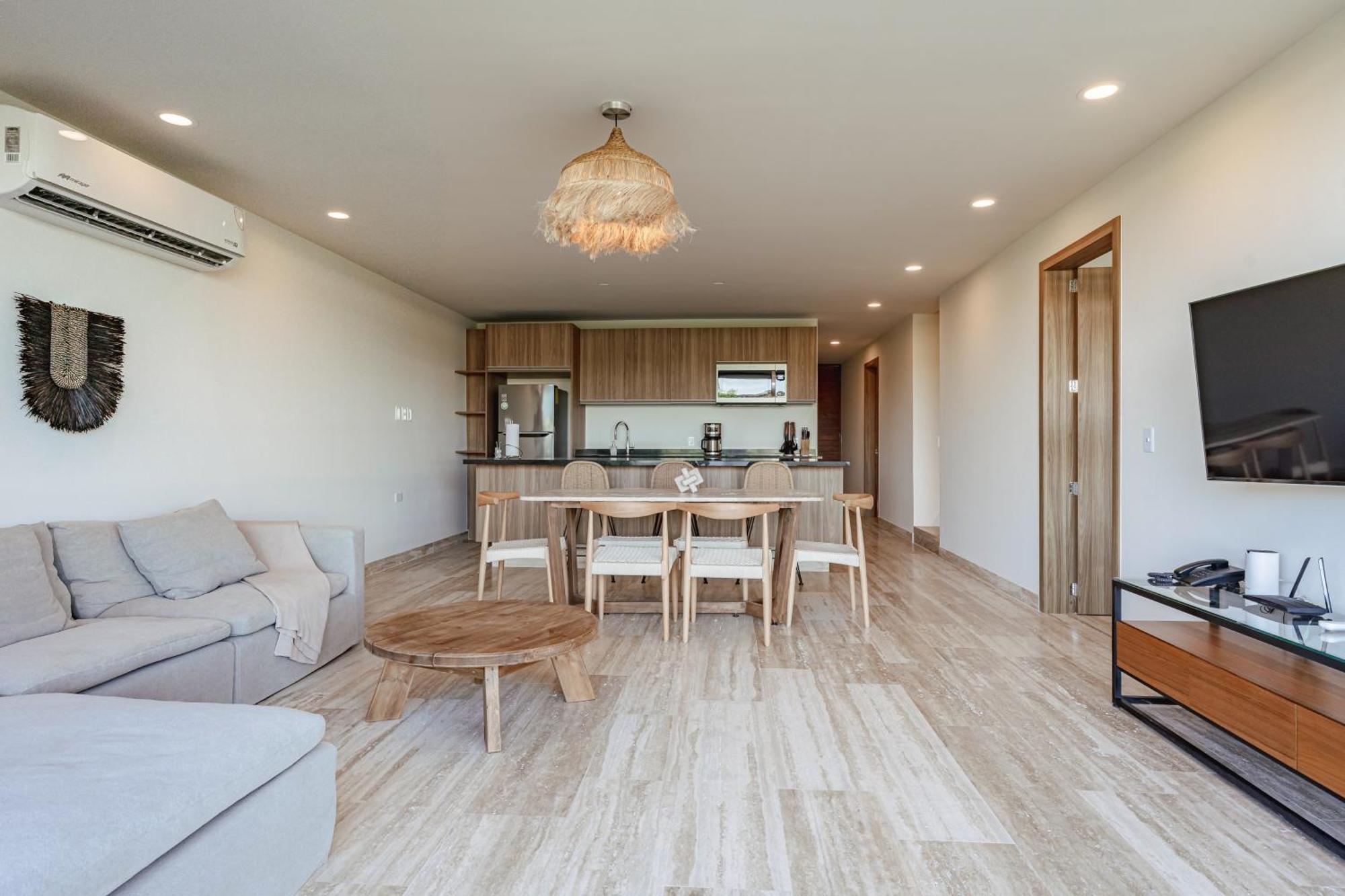 Lush Escape At Awa Playacar Apartment