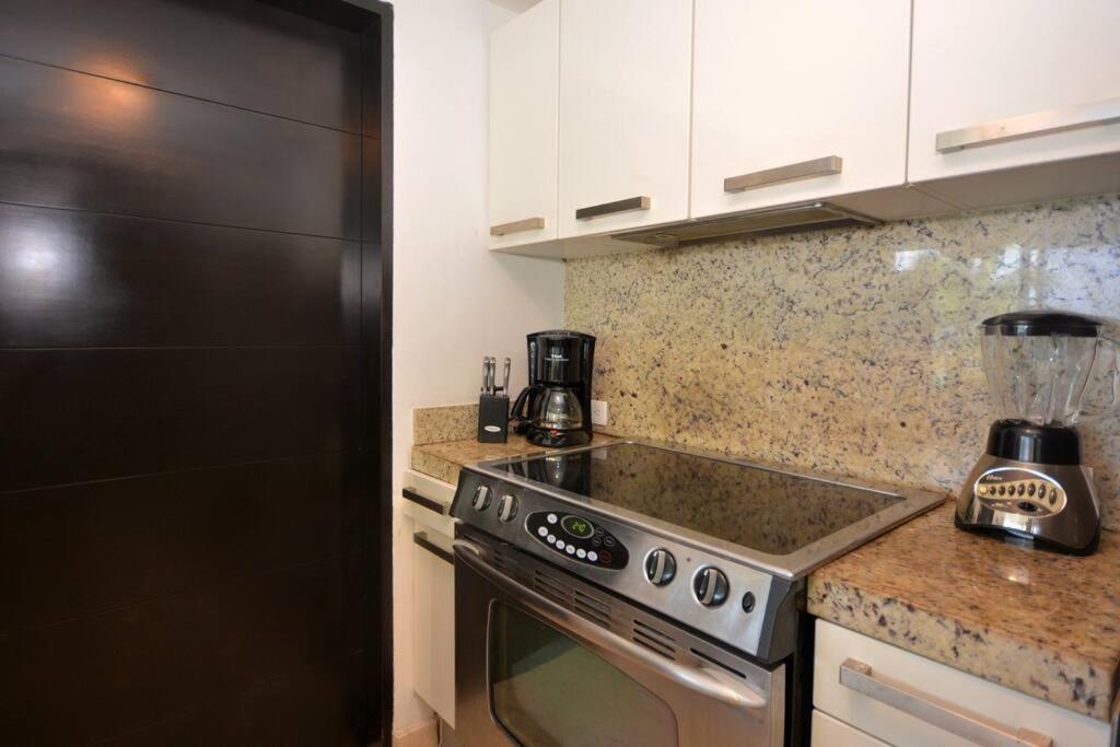 Great Location Front * Playa del Carmen