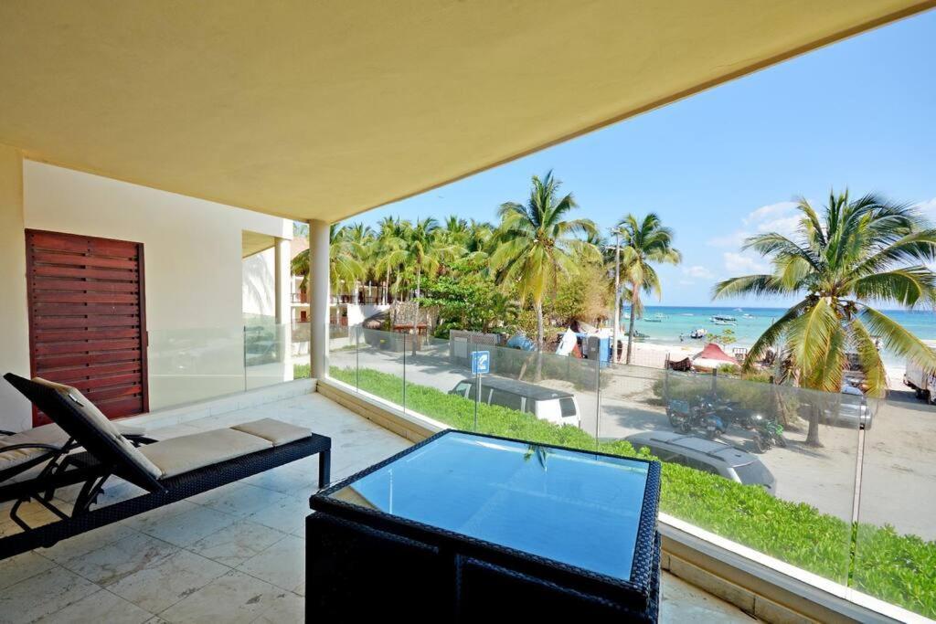 Great Location Front Apartment *