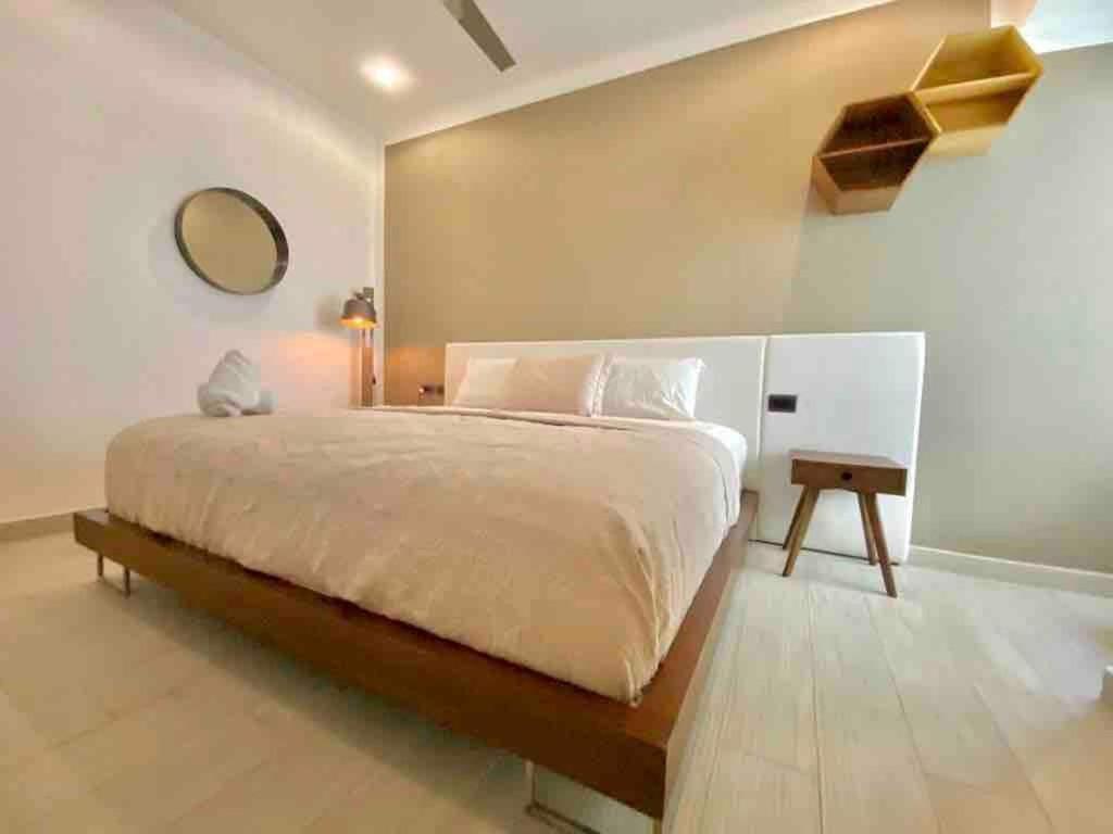 Holiday home On 5th Avenue Steps Away From Mamita's At Quinto Sol By Waves *