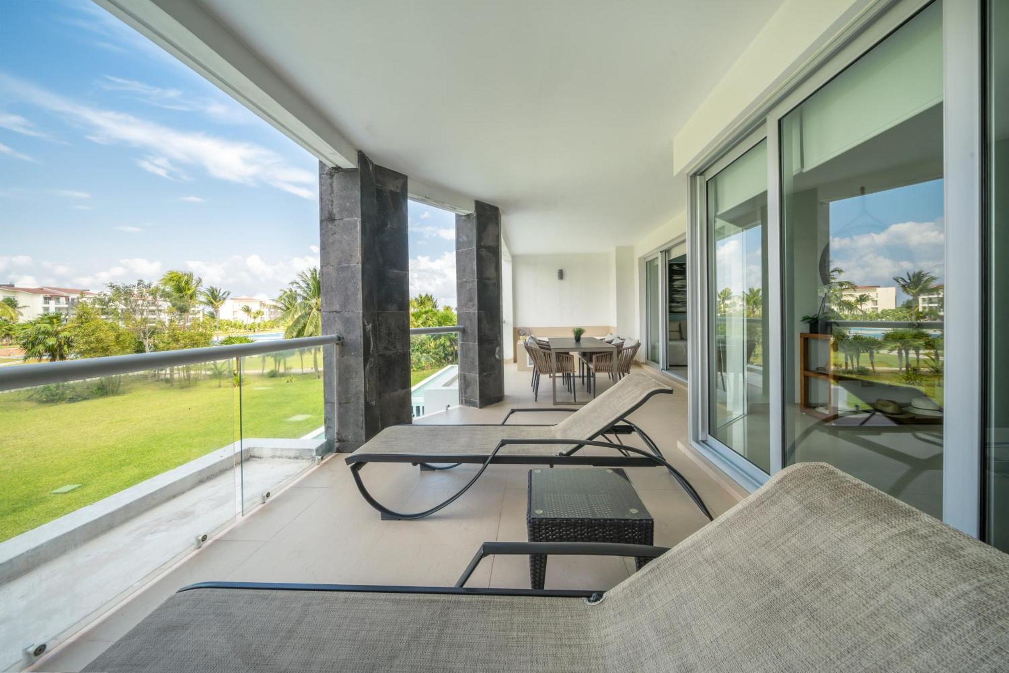 Luxury 2 Bedroom With Tub & Infinity Pool - Side At Mareazul - Sirenita G * Playa del Carmen