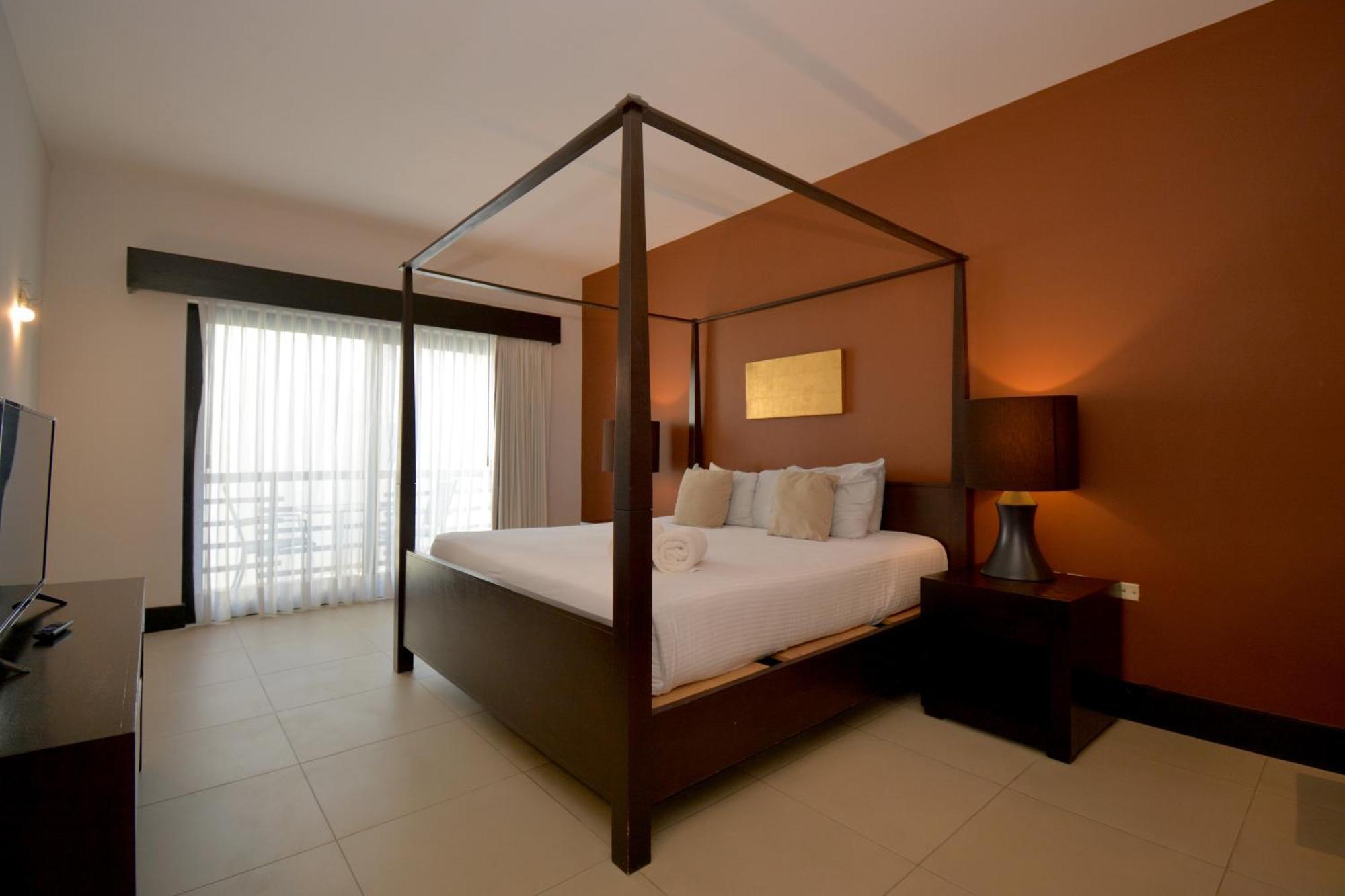 Awesome At Aldea Thai Beachfront Khách sạn hẻo lánh *